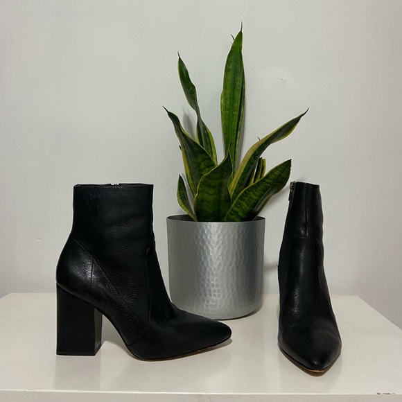 Vince Camuto black heeled boots. Real leather. Size 8. - Picture 3 of 14